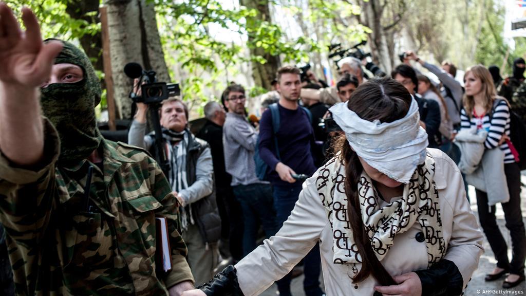 Оставаться журналист. Vice News Украина 2014. Pro-separatist Rally in Sloviansk, 9 May 2014.