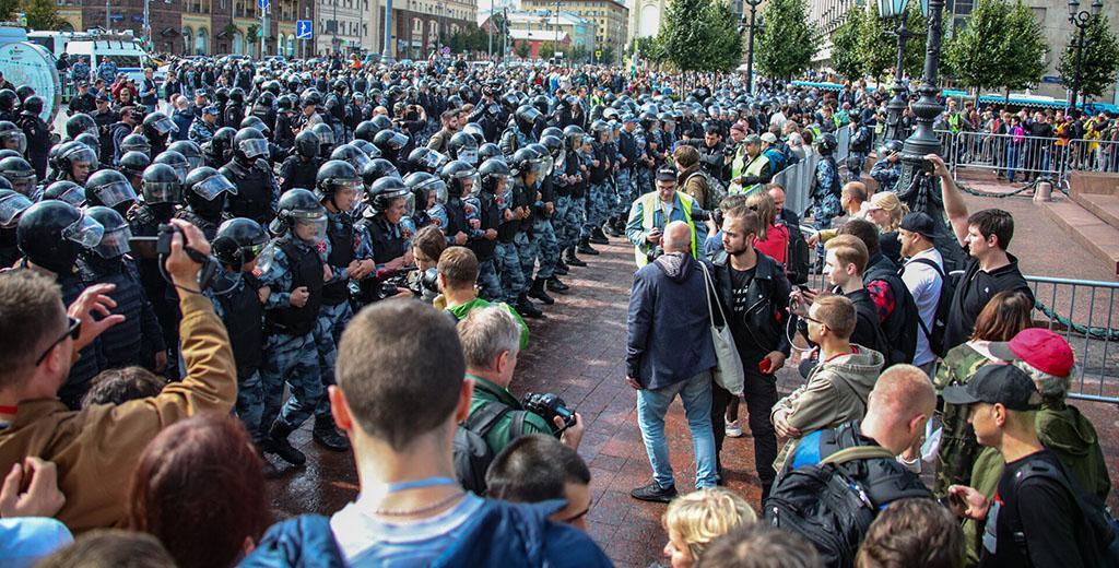 Новости информация. Разгон протестов в Москве. Митинги протеста в Москве в выходные. Разгон митинга на Академика Сахарова. Одобренный митинг.