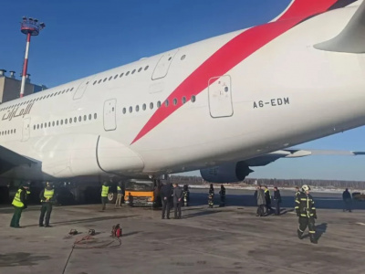 Самый большой пассажирский самолет получил повреждения в Домодедово