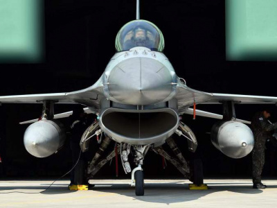 СМИ сообщили о прибытии первых F-16 на Украину