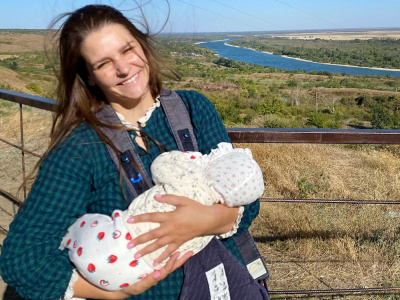 Глафира Тарханова показала долгожданную дочь