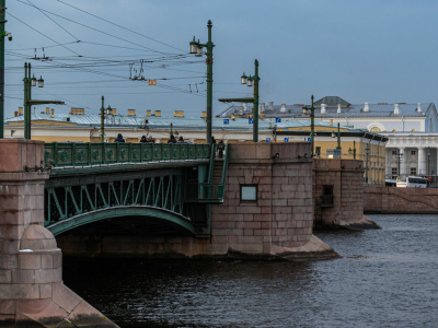 Петербуржцев предупредили о стихии. На улицу лучше не выходить