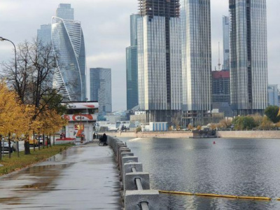 Приходится стирать и убираться: невеста Лепса ужаснулась жизни в Ло...